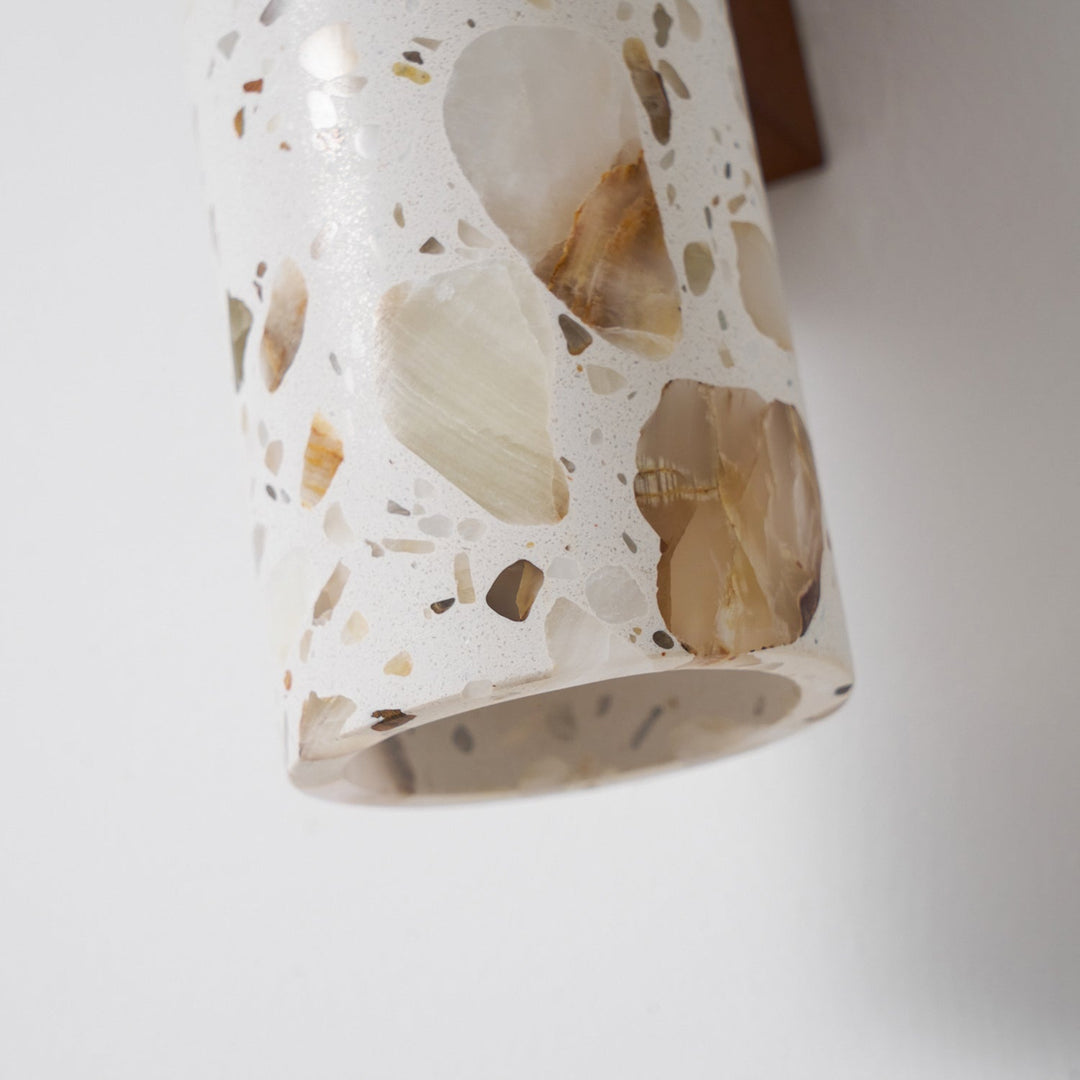 Minimalistische wandlampen met artistieke details