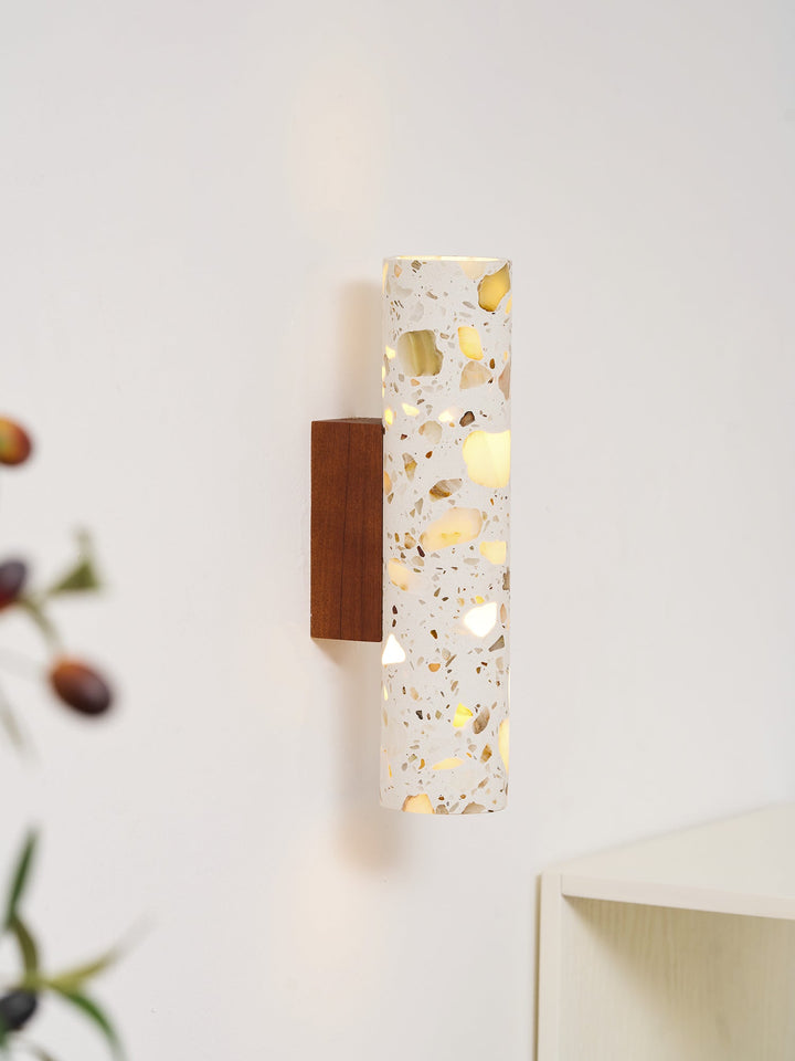 Minimalistische wandlampen met artistieke details