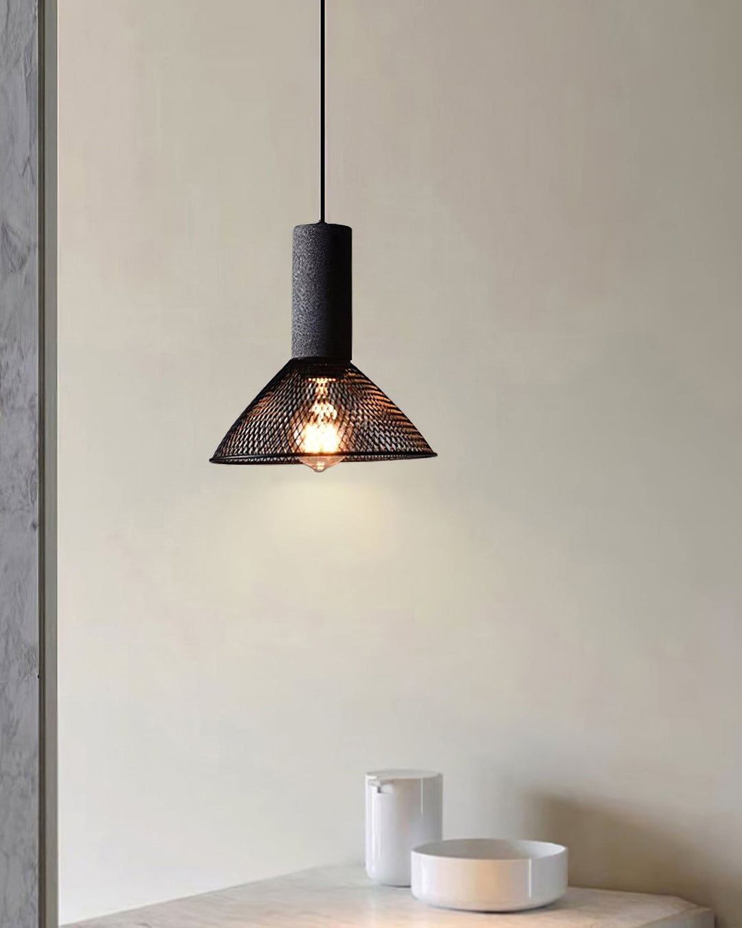 Minimalistische industriële hanglamp met cilindervormig ontwerp