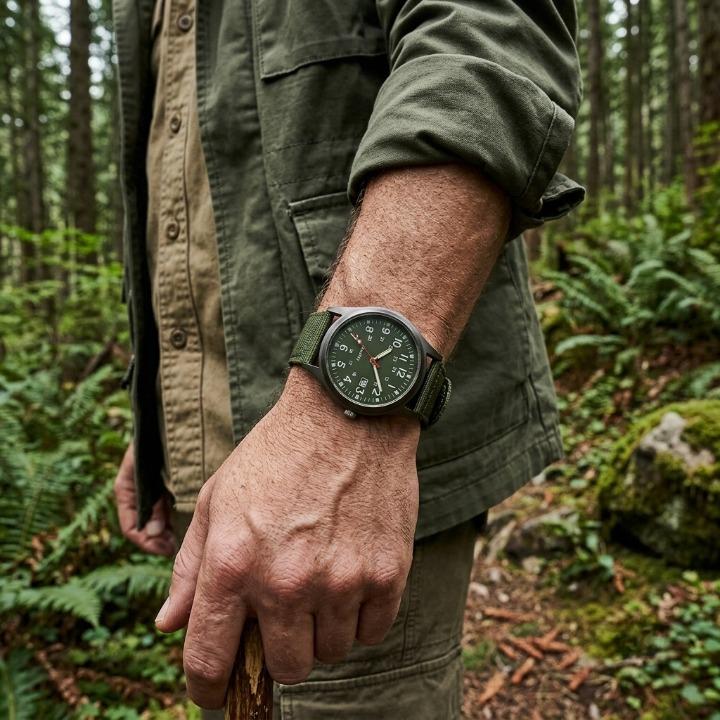 Militair horloge met nylon band – waterdicht, schokbestendig, met lichtgevende wijzers