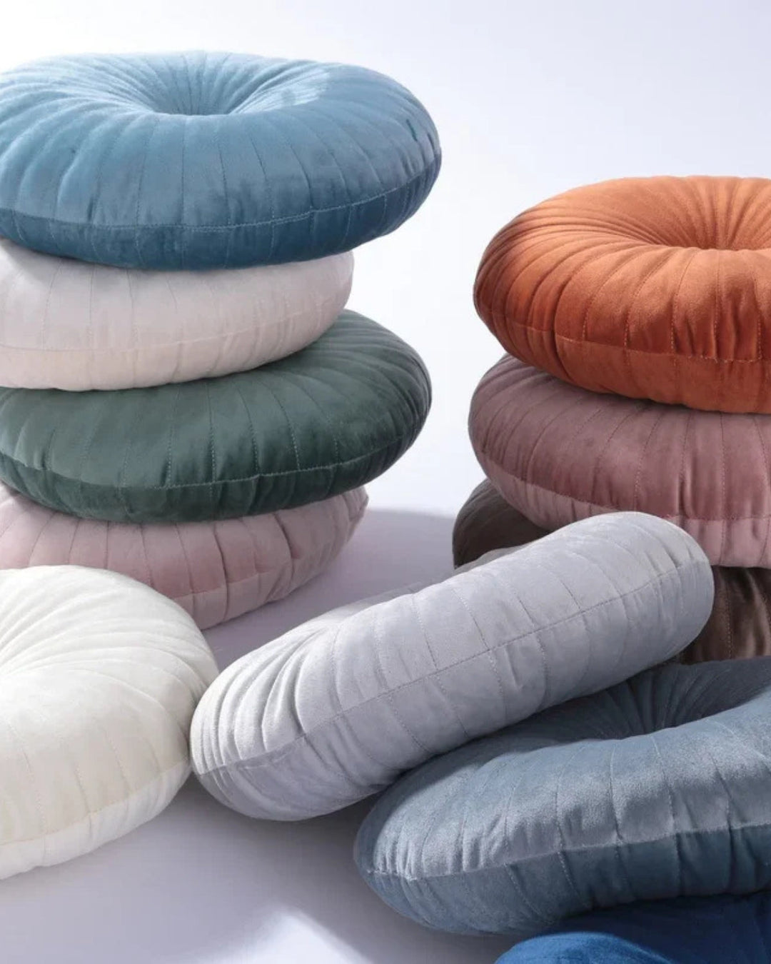 Poetica – Rond Kussen met Modern Design