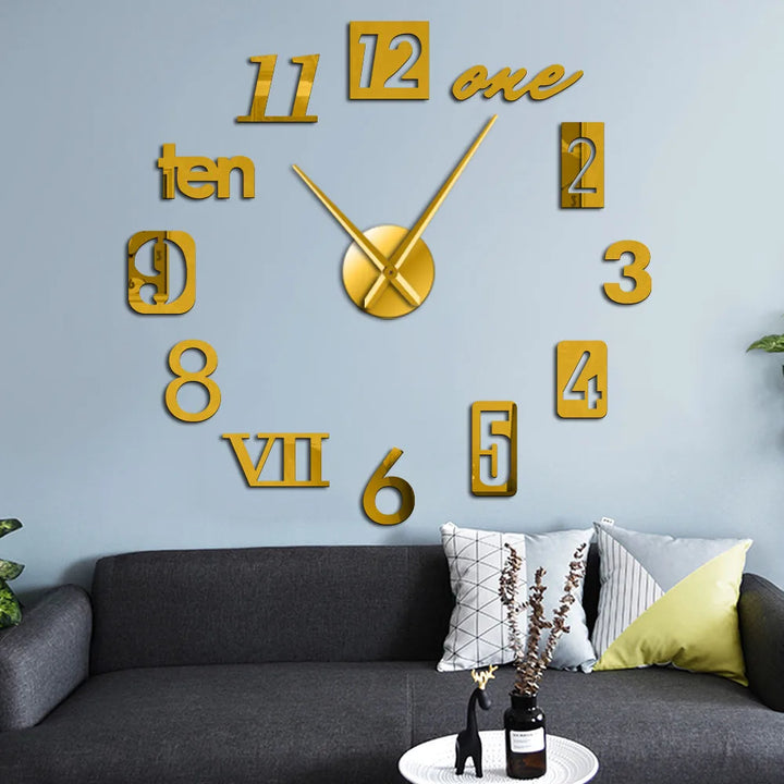 Decoratieve ronde wandklok voor een mooi interieur