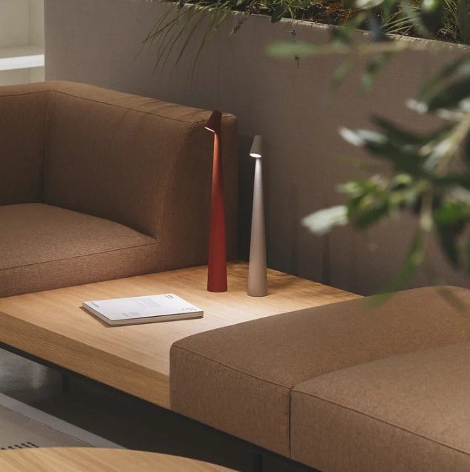 Draagbare tafellamp met instelbare helderheid, compacte verlichting