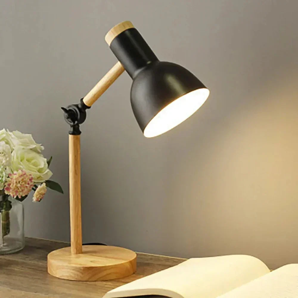 Moderne Nordic bureaulamp met verstelbare zwenkarm, compacte leeslamp