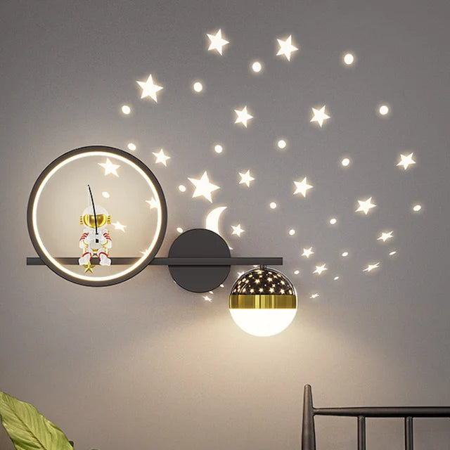 Moderne wandlamp kinderkamer met sterrenlicht