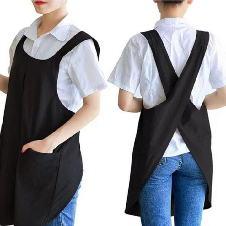 Minimalistische schortjurk met comfortabele gekruiste rug en zakken