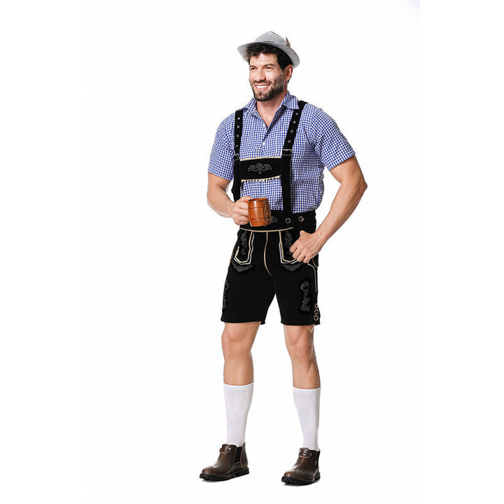 Beiers herenkostuum met lederhose en overhemd