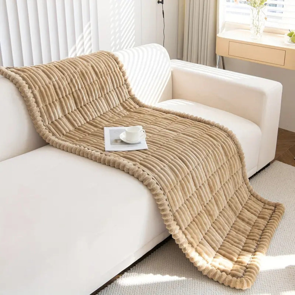Pluche bankhoes met elegante geplooide randen