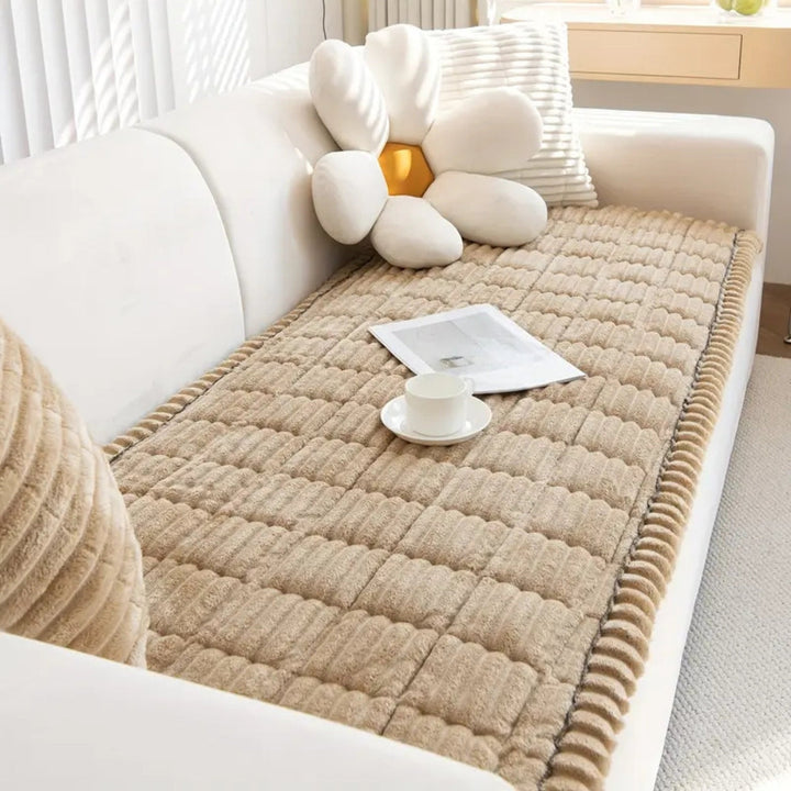 Pluche bankhoes met elegante geplooide randen