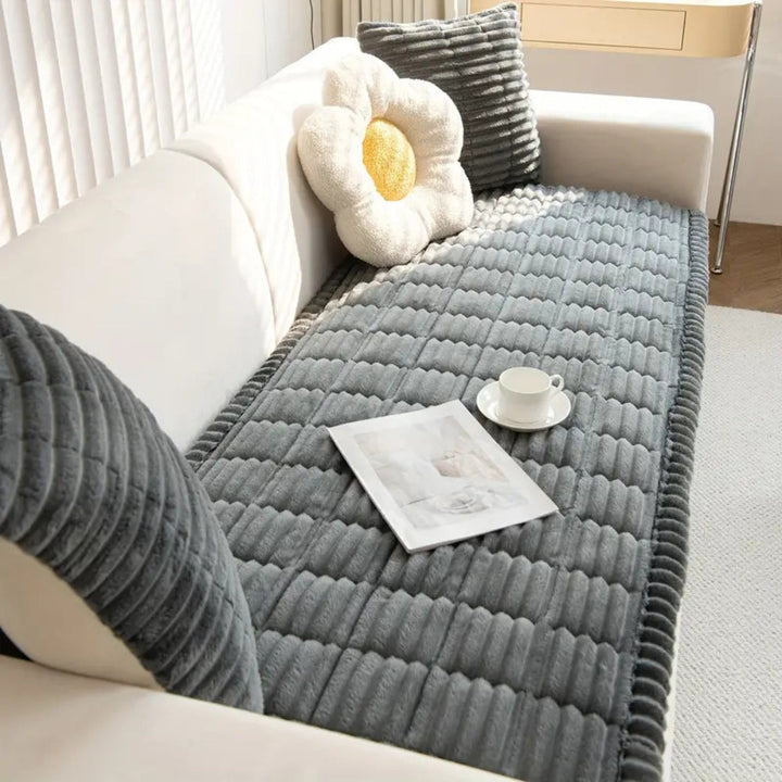 Pluche bankhoes met elegante geplooide randen