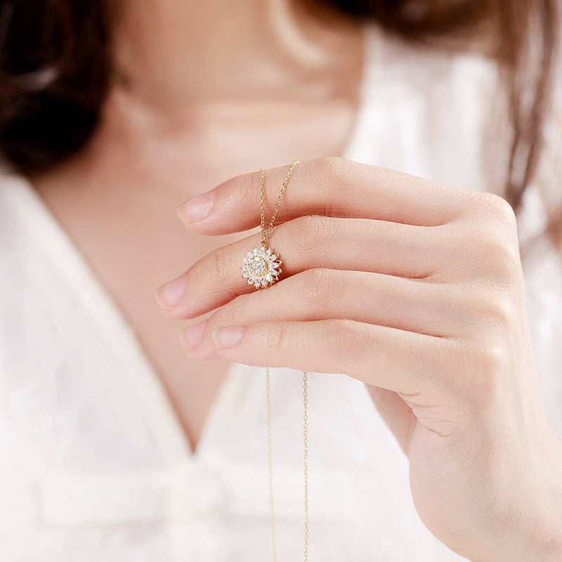 GoldenBloom Verstelbare Ketting | Draaiende Zonnebloemhanger voor Tijdloze Elegantie