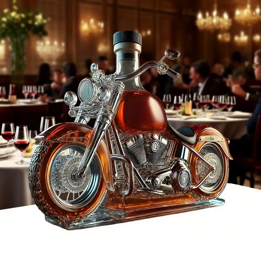 Whiskeykaraf in de Vorm van een Harley Motor voor de Thuisbar