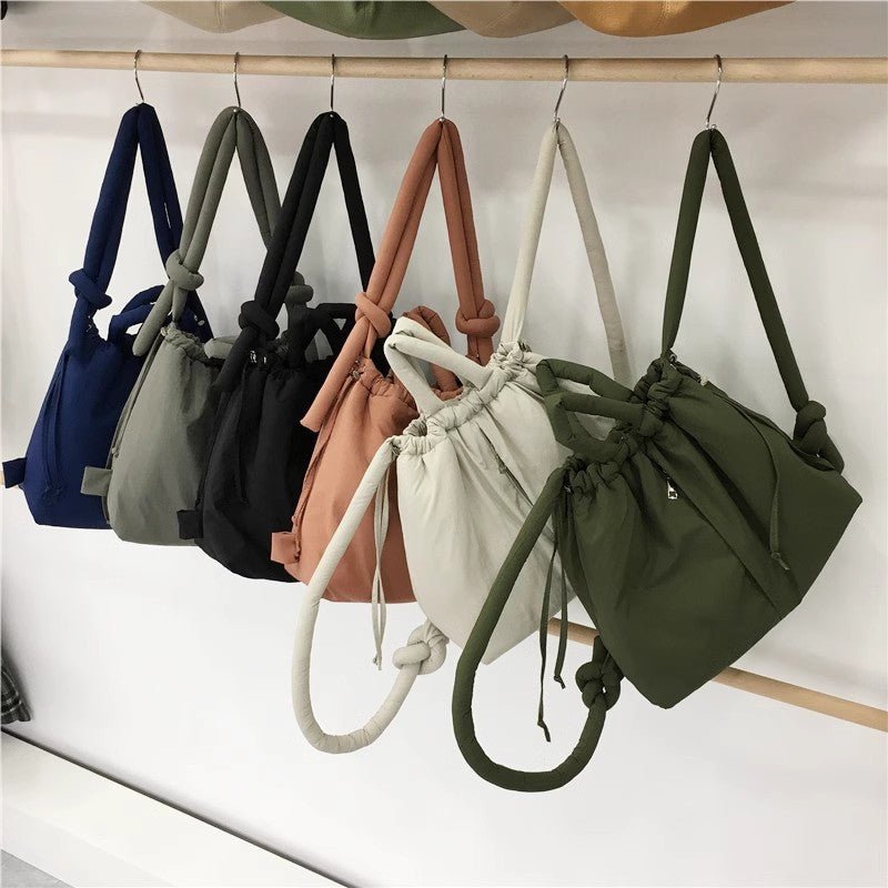 Unieke pufferhandtas met trendy volume - Riva