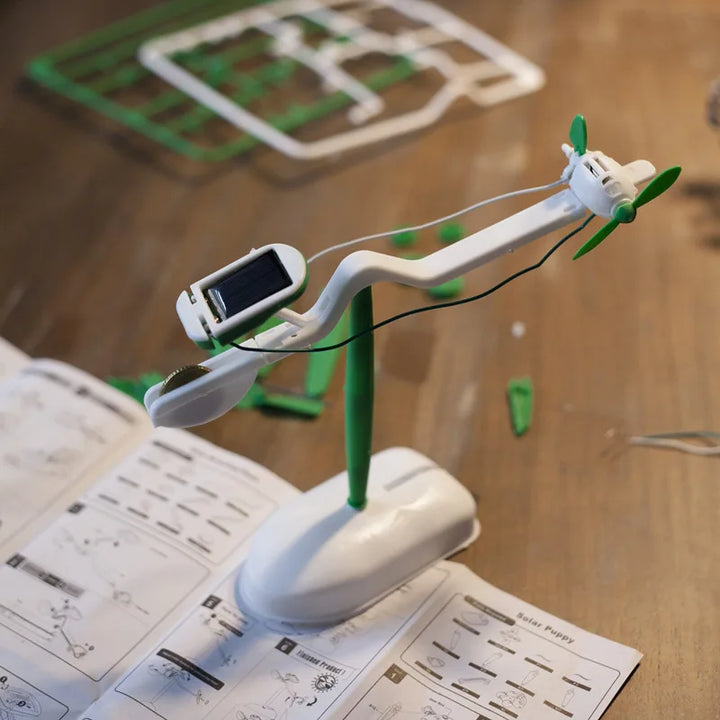 Zonne-energie Robotkit 6-in-1 – Bouw en Leer met Zeilboot, Windmolen, Auto en Meer