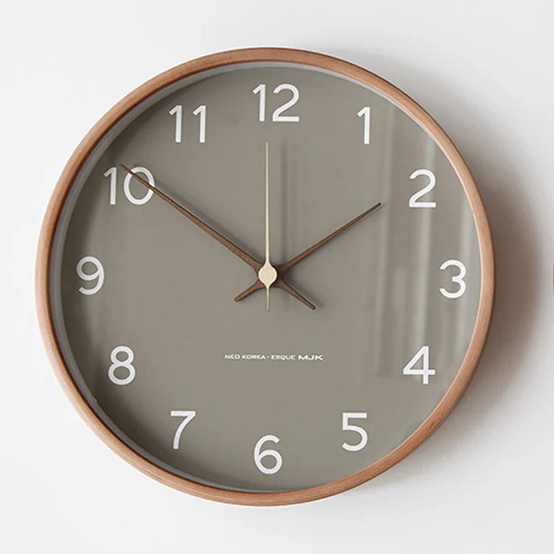 Wandklok in Scandinavische stijl, eenvoudig rond tijdmeter voor thuis