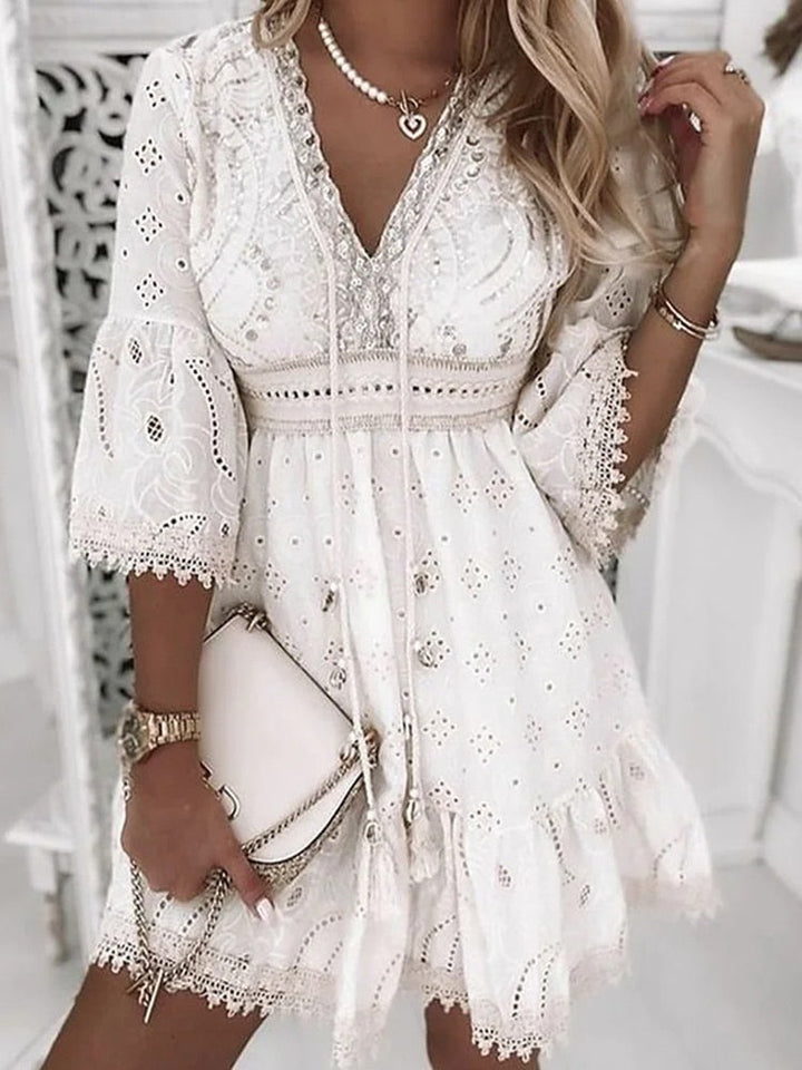 Naiara – Luchtige Boho Zomerjurk met Borduursel en Flare Mouwen