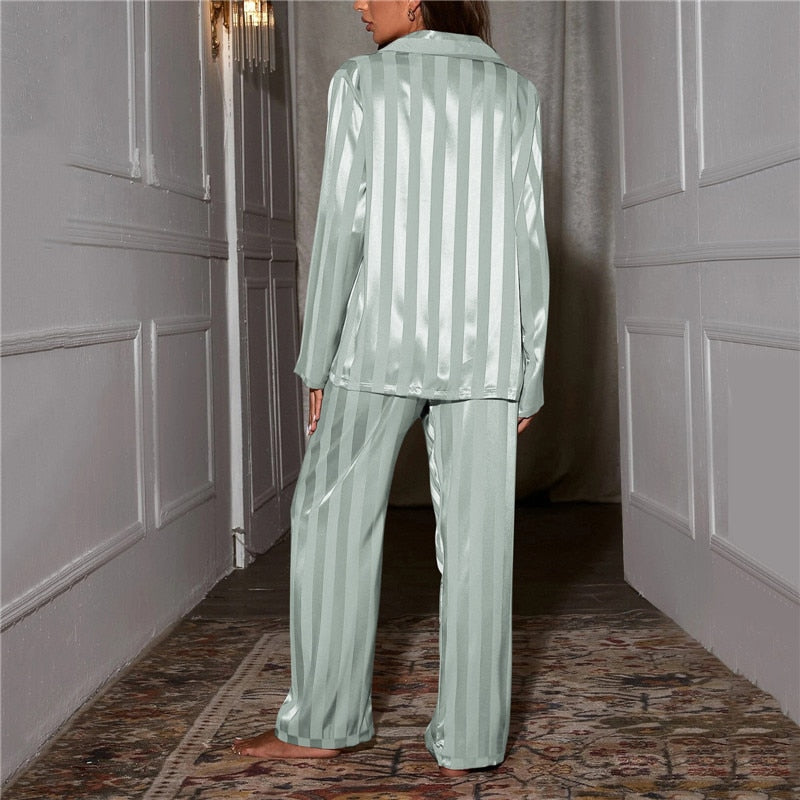 Luxueuze zijden pyjama voor dames – Nina
