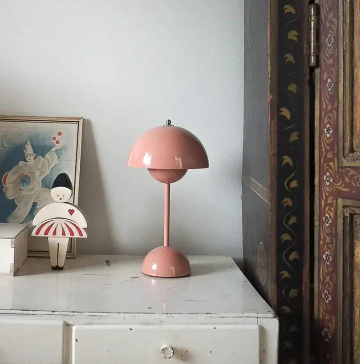 Moderne tafellamp met aanraakbediening, USB-lamp met instelbare helderheid
