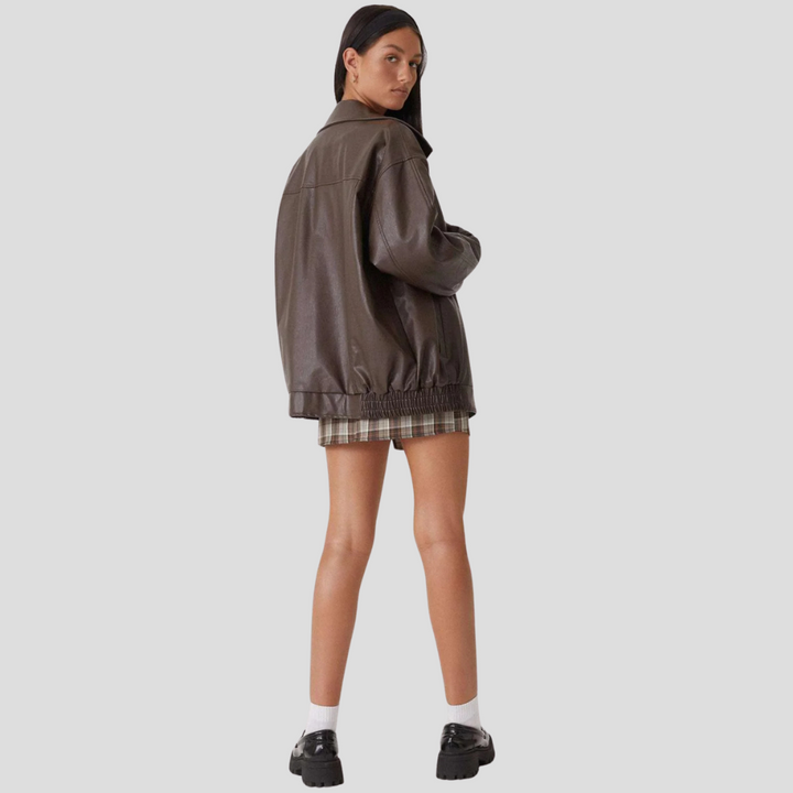 Losse damesjas – Relaxte laagjes met een randje