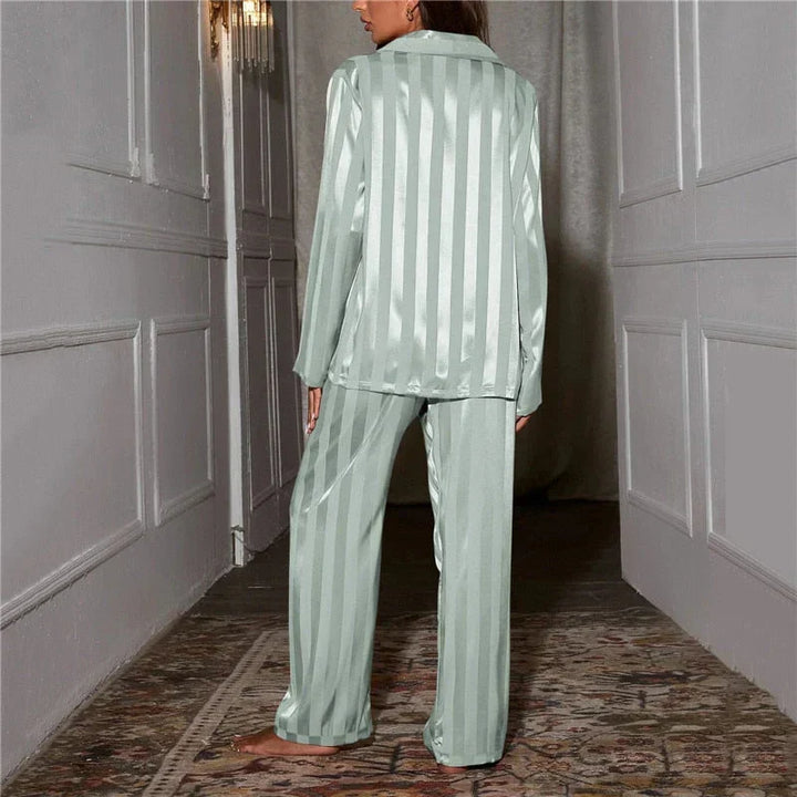 Zijdezacht pyjamaset voor dames – Emilia