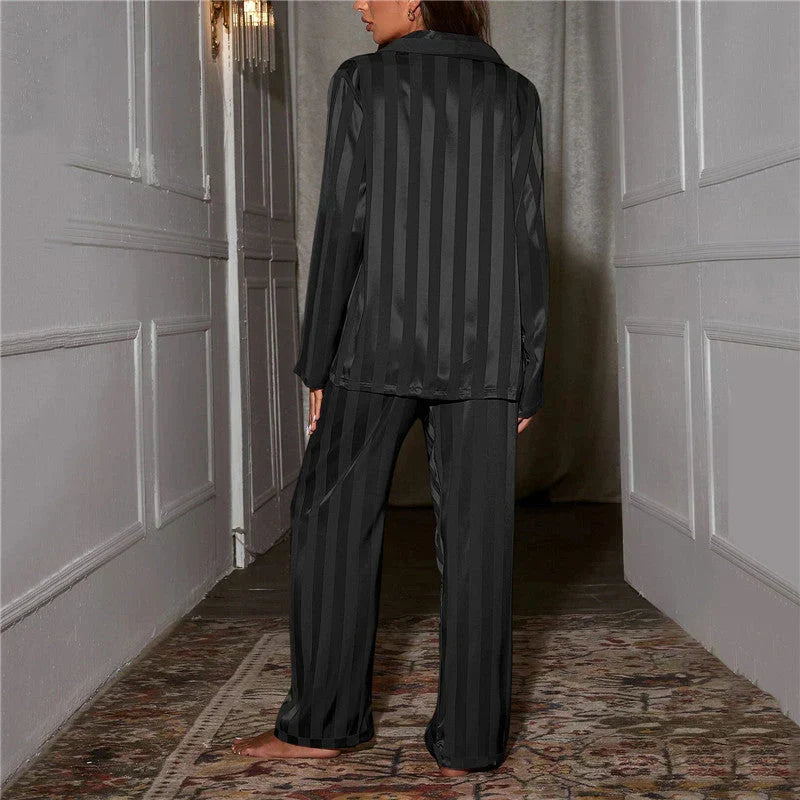 Zijdezacht pyjamaset voor dames – Emilia