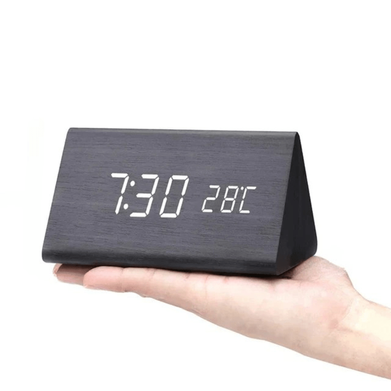Elegante LED-houten klok met spraakbesturing