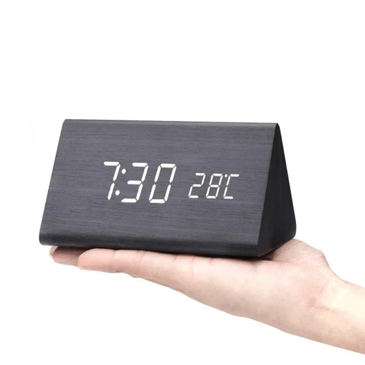 Elegante LED-houten klok met spraakbesturing