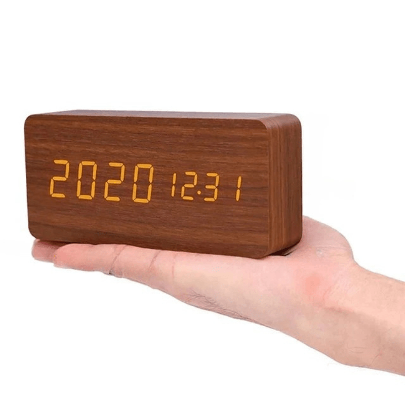 Elegante LED-houten klok met spraakbesturing