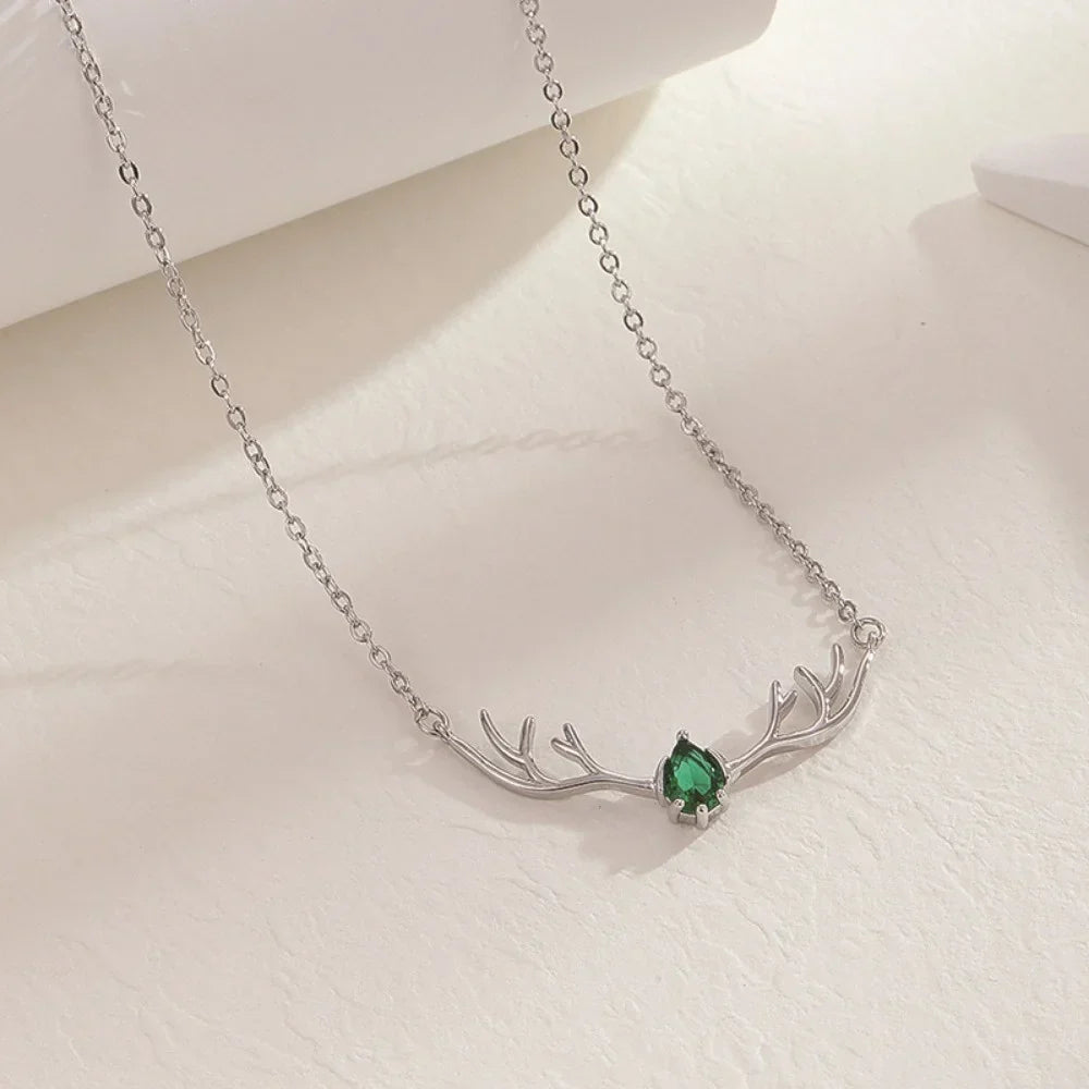 Hertengewei Ketting met Delicaat Hart Bedel