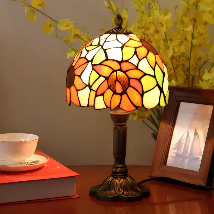 Antieke Lamp van Gekleurd Glas - Tijdloze Elegantie & Vakmanschap