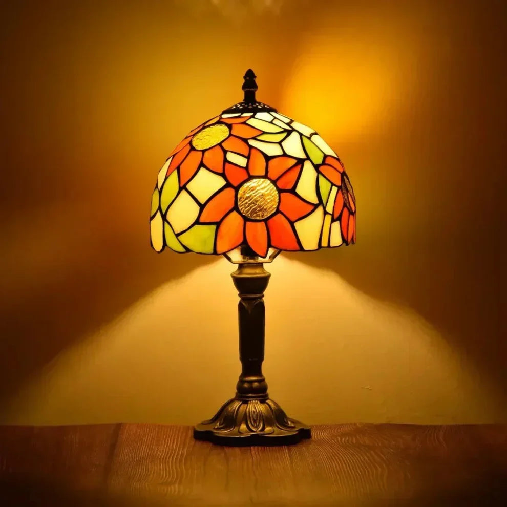 Antieke Lamp van Gekleurd Glas - Tijdloze Elegantie & Vakmanschap