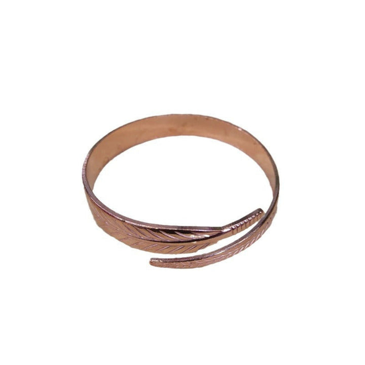 Retro Copper Bracelet With A Leaf Pattern