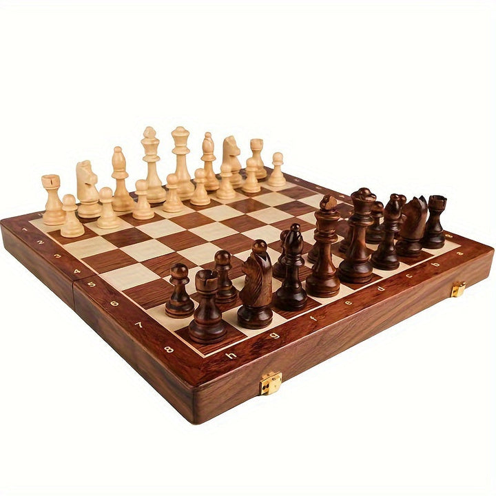 Schaakspel in houtlook klassiek strategiebord met gedetailleerde stukken