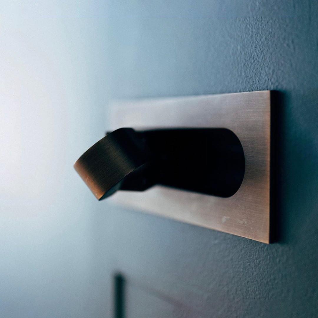 BrightGlow - Verstelbare LED Nachtlamp Met Modern Design