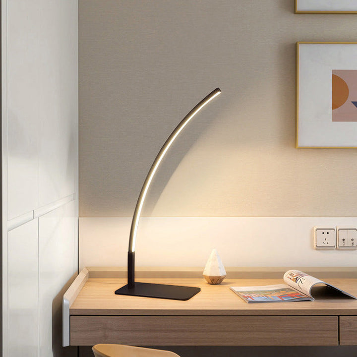 BrightGlow - Minimalistische USB LED Bureaulamp met Verstelbare Verlichting