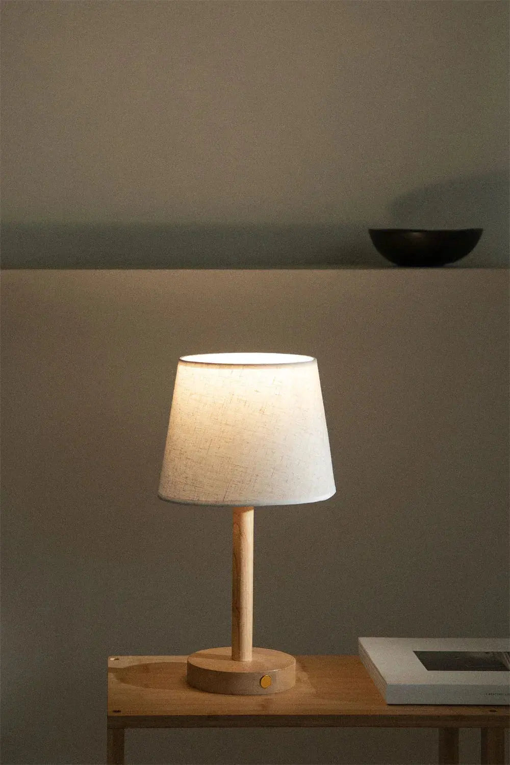 BrightLuxe - Draadloze Houten LED Tafellamp voor Sfeer en Comfort