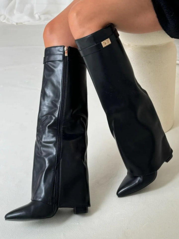 Elegante hoogwaardige damesschoenen – gouden details