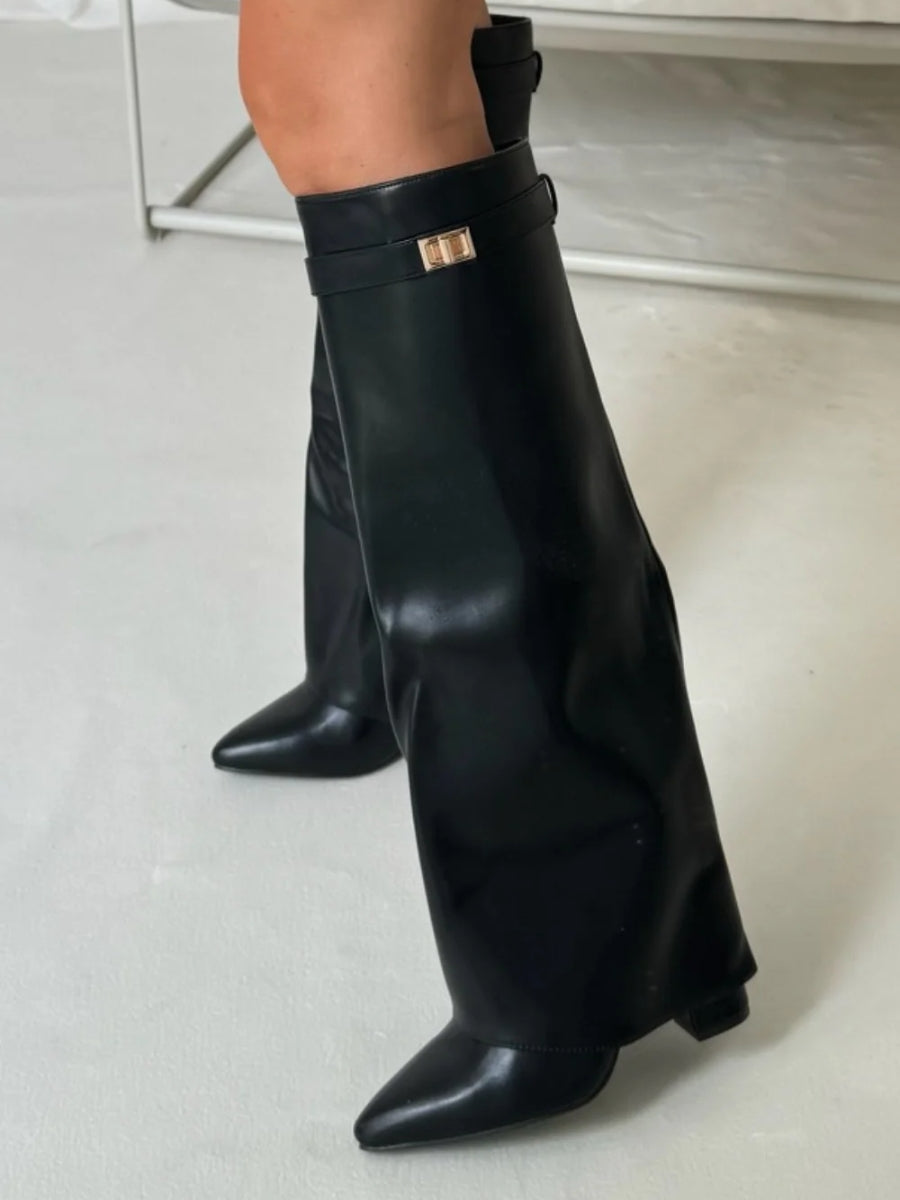 Elegante hoogwaardige damesschoenen – gouden details