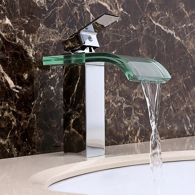 Elegante Waterval Kraan