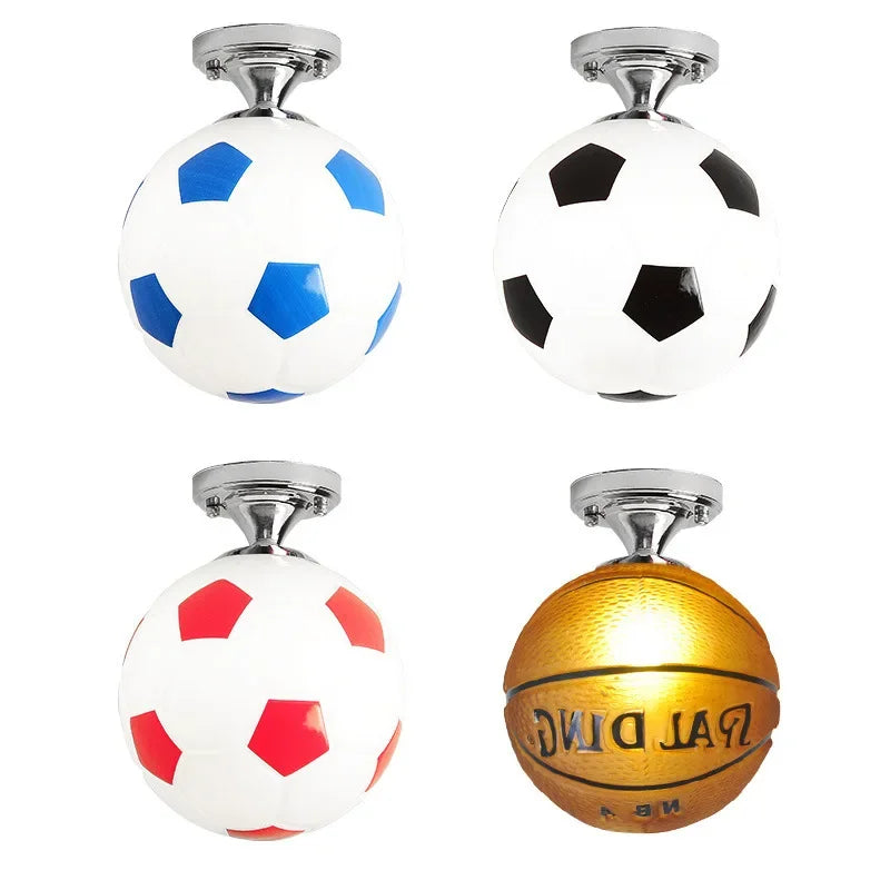 Speelse voetbal-plafondlamp – GoalBright