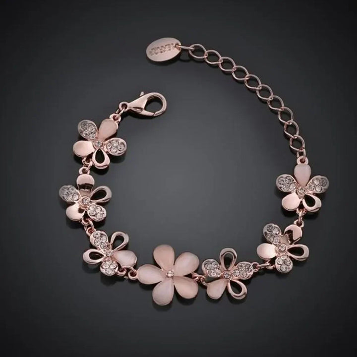 Elegante rozenbloem armband van roségoud
