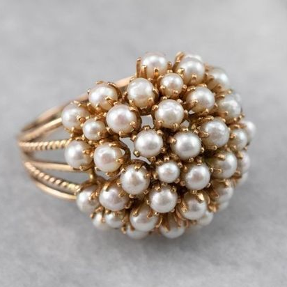 Ring met ingelegde parelaccent