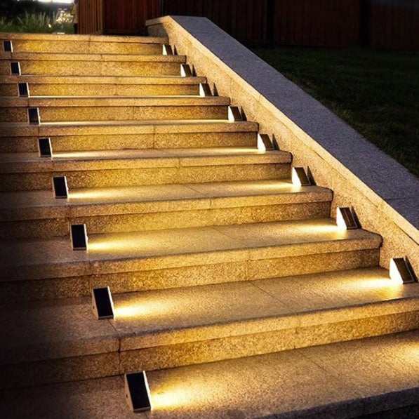 Solar trapverlichting voor buiten, waterdicht, duurzaam en met sfeervolle gloed