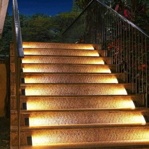 Solar trapverlichting voor buiten, waterdicht, duurzaam en met sfeervolle gloed