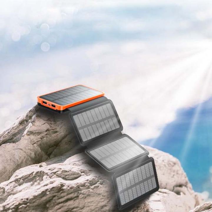 Solar powerbank met 4 panelen en 3 USB-uitgangen – SunCore