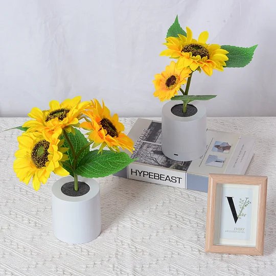 LED-sfeerlamp in zonnebloemstijl, decoratief warm licht