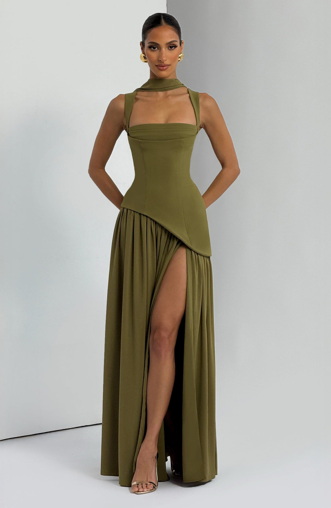 Vloeiende chiffon maxi-jurk met veterdetail op de rug