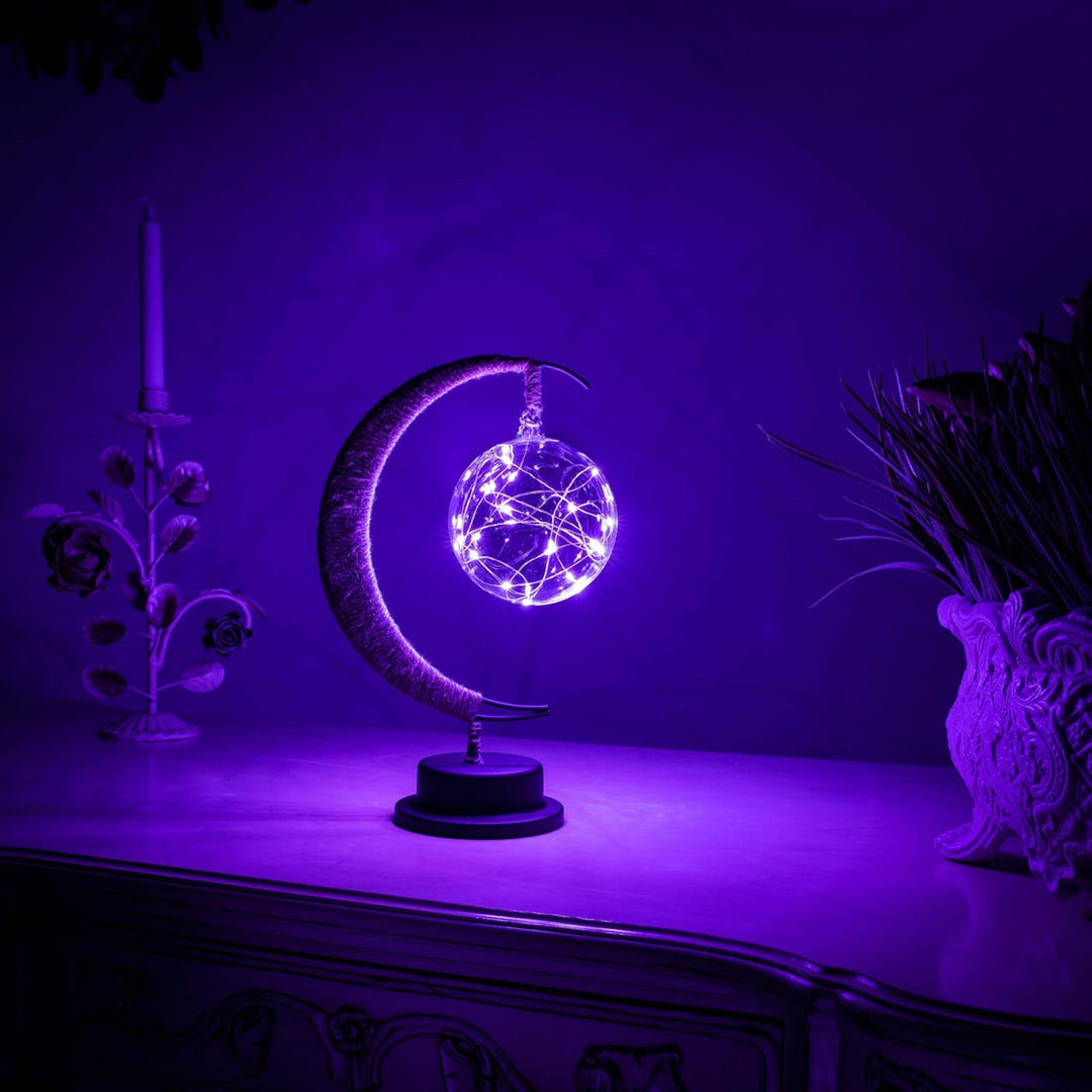 Decoratieve tafellamp met sfeervolle maangloed