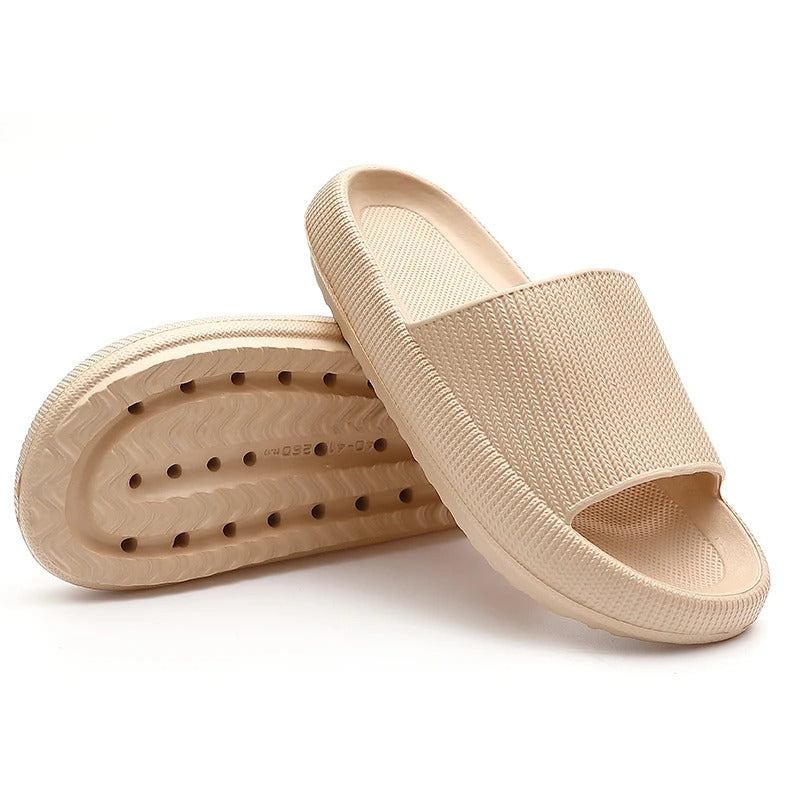 CozyCloud Slippers - Comfort in elke Stap!