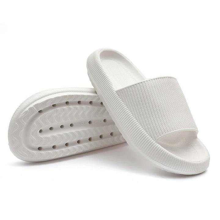 CozyCloud Slippers - Comfort in elke Stap!